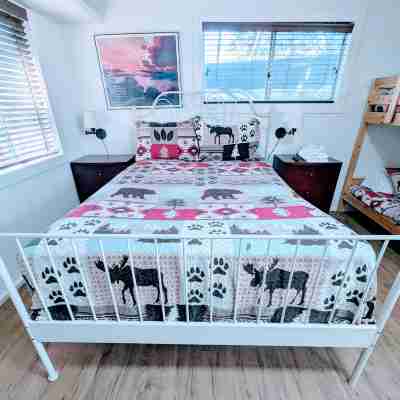 Cottage 6 - Black Bear Rooms