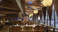 โรงแรม ฮอลิเดย์ การ์เด้น - ที่มีบาร์