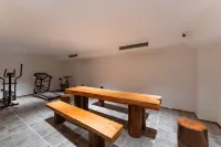 The Serene Inn of Discovery