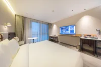 Homeinn Selected Hotel (Xining High-Speed Railway Station)