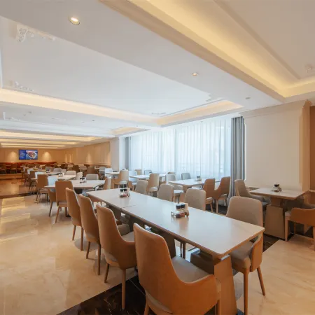 Vienna Classic Hotel (Zhongsujin Street Store, Manzhouli)