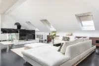 Marmont Heritage Hotel