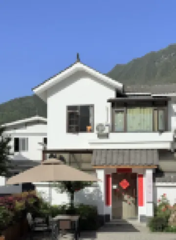 Mountain Lodge Tea-themed Stay