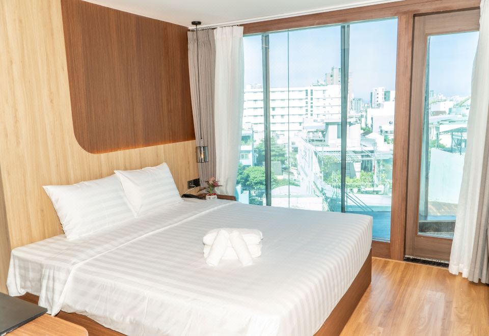 3. 엘리트 럭셔리 ..