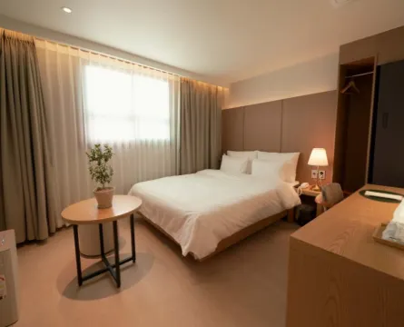 Andong Wolyoung Hotel Отели в г. Андон