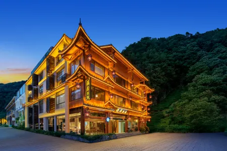 Shennongjia Xiju homestay Отели рядом с достопримечательностью «Muyu Town»