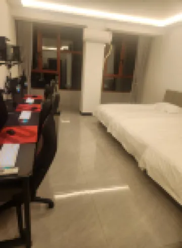 โรงแรมอีสปอร์ตแครี่
