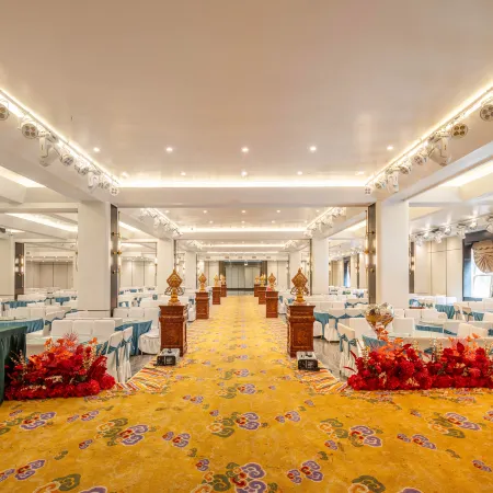 Days Wyndham Hotel in Malakhan