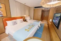 LongChen Huasu Yunbo  Hotel (Daqing East Railway Station)