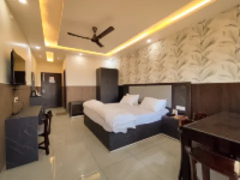Cottage Club Inn Hotels in Almora
