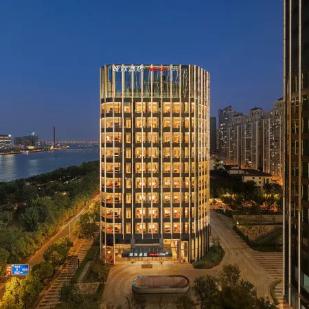 Shanghai Lujiazui Riverside Center IntercityHotel