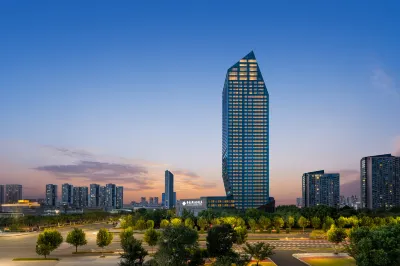 Nanyuan Universe Deluxe Hotel Hotel dekat Zhejiang Wanli University