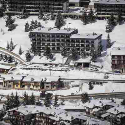 Hotiday Sestriere Ski Run Hotel Exterior