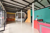 TwoSpaces Living at Bypass Homestay, Mojokerto Hotels in Mojokerto City