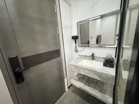 HEYSTON Executive Apartment (Shenzhen Shekou Haishang Shijie)