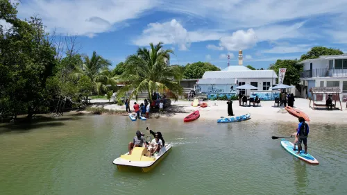 Courtyard Guesthouse Hotels in Himmafushi