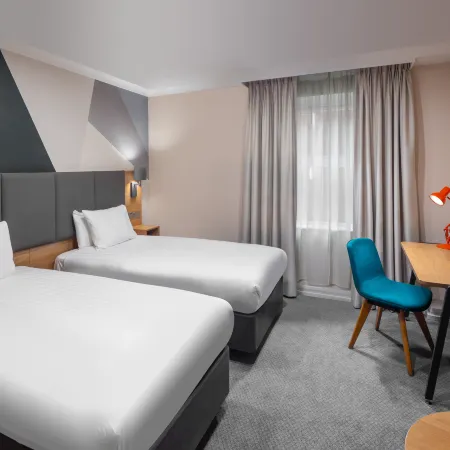 Holiday Inn FARNBOROUGH by IHG