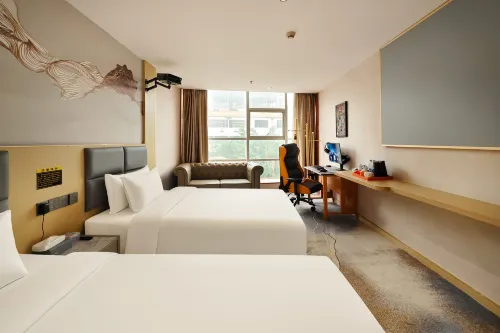 Yaxin E-sports Homestay (Heyuan First High Fountain)