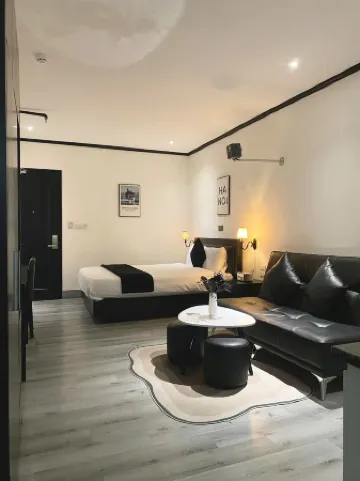 Atlantis Motel & Apartment Отели рядом с достопримечательностью «Мавзолей Хо Ши Мина»