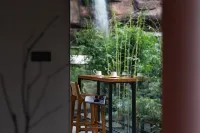 Su Ri Qinghe Cliff Waterfall Wild Luxury Hotel