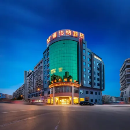 Vienna Hotel（ Dong'an High-speed Railway Station County Government Branch）