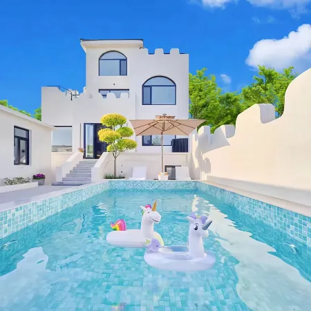 Aranya Golden Coast · Romantic Utopia Seaview Guesthouse