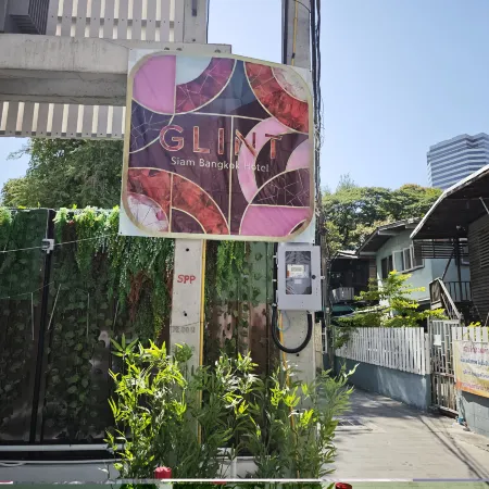 GLINT Siam Bangkok Hotel