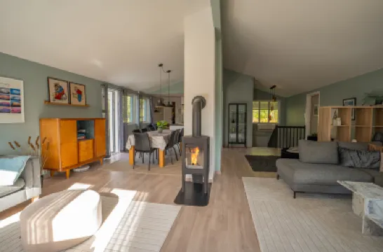 Large modern house, perfect for northern lights hunting. فنادق في 