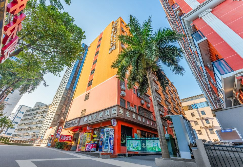 Shenzhen Yinglun Times Apartment (Longhua Bus Station Qinghu Branch) Images