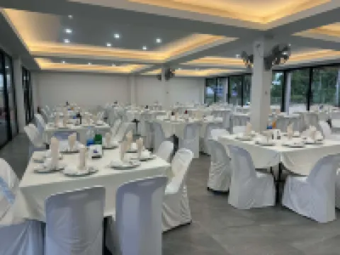 แหลมทรายบีชรีสอร์ท โรงแรมในอำเภอ ไชยา