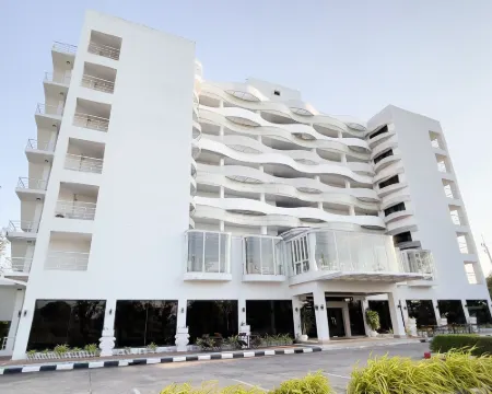 โรงแรมเรือรัษฎาเอ็กซ์เพรส    โรงแรมในตรัง