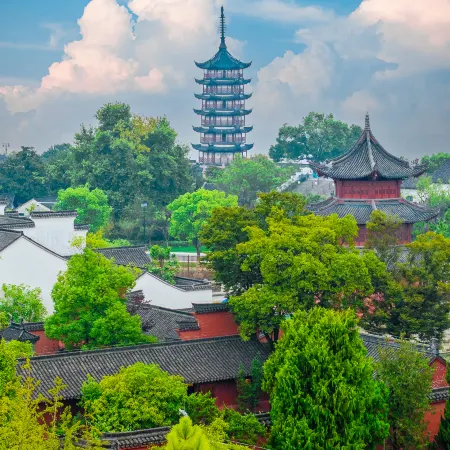 Yanguan Chaolezhicheng Old Town Hotel
