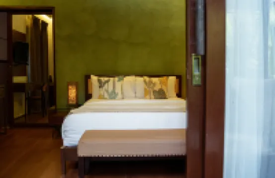 จังเกิล เนสต์ รีสอร์ต