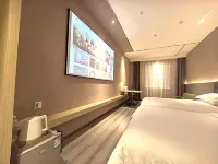 Urba Hotel (Korla Peacock River Branch)