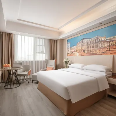 Vienna Hotel (Nanchang Bayi Square) Hotels near Bayi Square Station