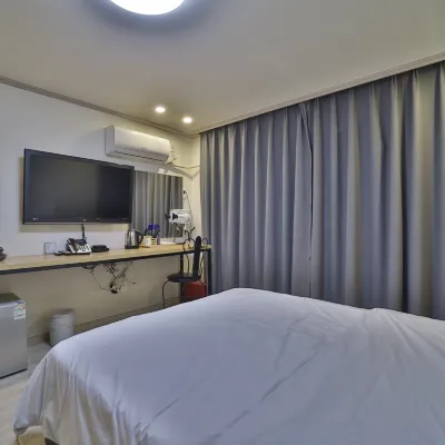 With you Hotel Các khách sạn gần Trạm cứu hỏa Dongbu