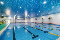 Yier Holiday Hotel (Langfang Municipal Government Branch) - Swimmingpools