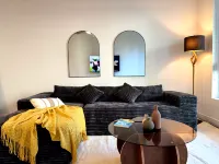 Bright Condo 10 Min from Disneyland W/ Pool & GYM