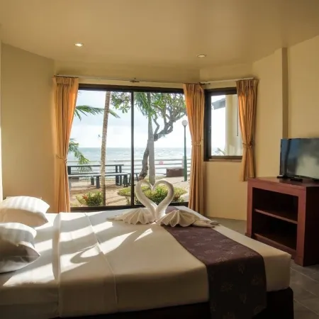 New Travel Beach Hotel & Resort