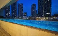Eleve Suites near BGC and Makati - Infinity Pools