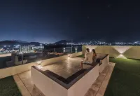 13th Floor · Mountain & Sea View · Pool · 2 min to Beach - ที่มีฟิตเนส