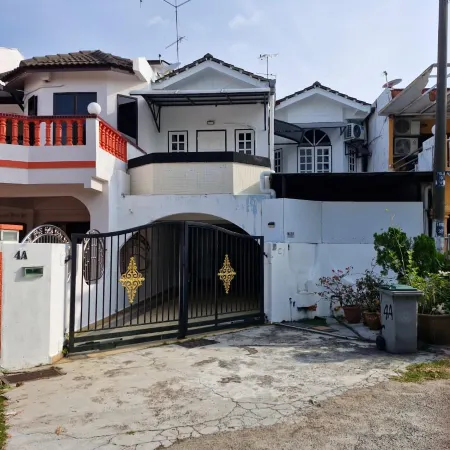 JONKER Home 1 Walking Distant To Banda Hilir