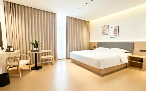 Lipu Xinyi Hotel