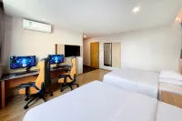 Yaxin E-Sports Hotel (Lüliang Xiaoyi Wanda Plaza City Hall) - Esports