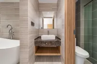 Lanmu · Lam Cinema Smart Cinema Hotel (Guiyang North Station Branch)