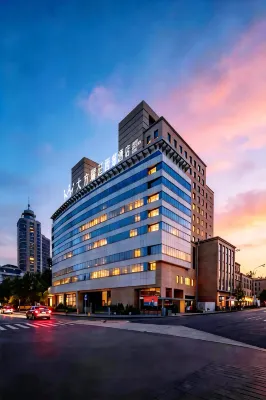 Grand Kingtown Hotel BeijingBeijing West Railway (Station Lize Business District) Hotels in Princess Tomb and Wanshou Road Commercial Area