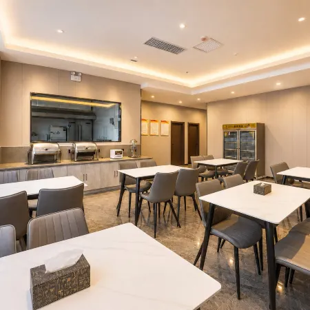 Rundong Hotel (Lanzhou Zhongchuan Airport Asia Pacific World Trade Center)