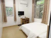 Lushan Riverside Homestay