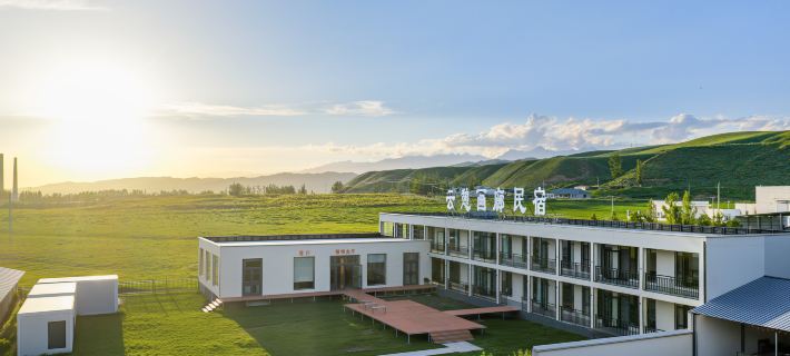 Yunqi Gallery Homestay (Bee Town Branch) Hotels in Nilka County