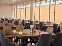 Hourglass · Star Chaser | PURE WHITE Desert Art Stay - breakfast